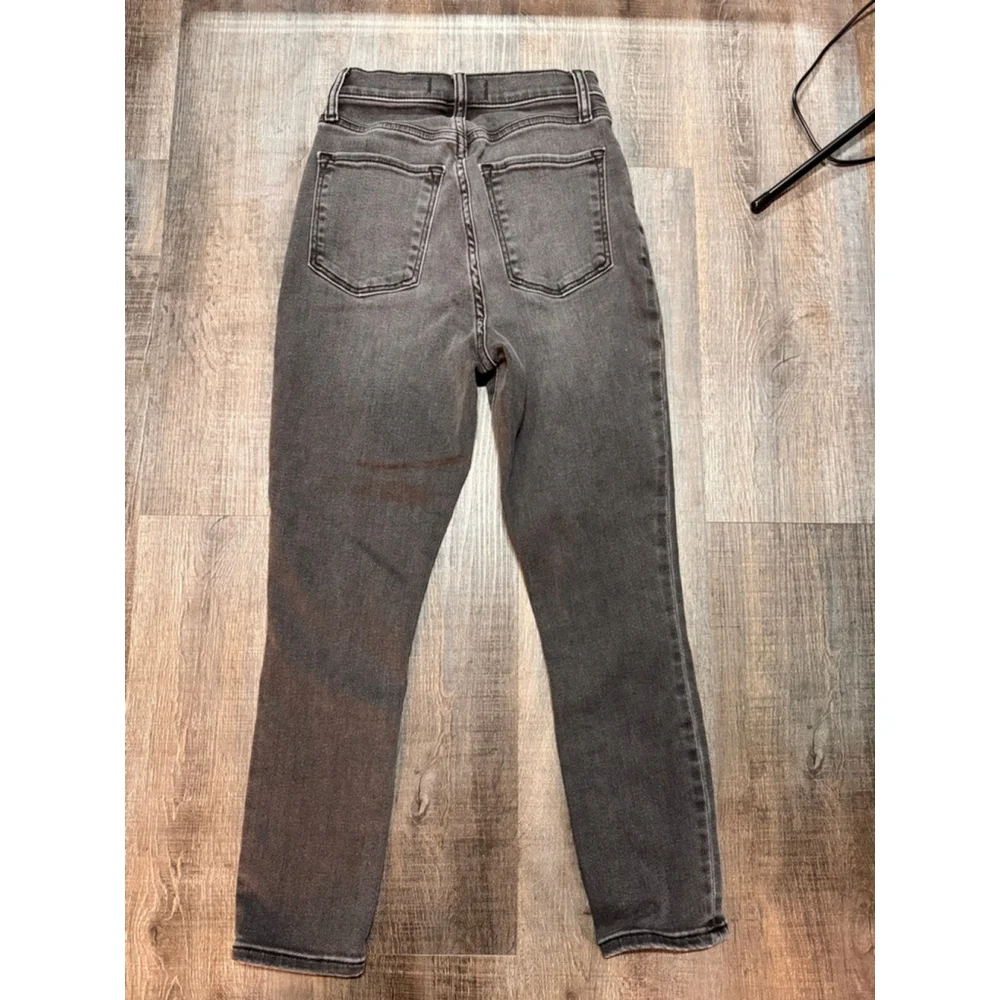 Women's Abercrombie & Fitch Gray Ankle & Cropped Jeans Size 24